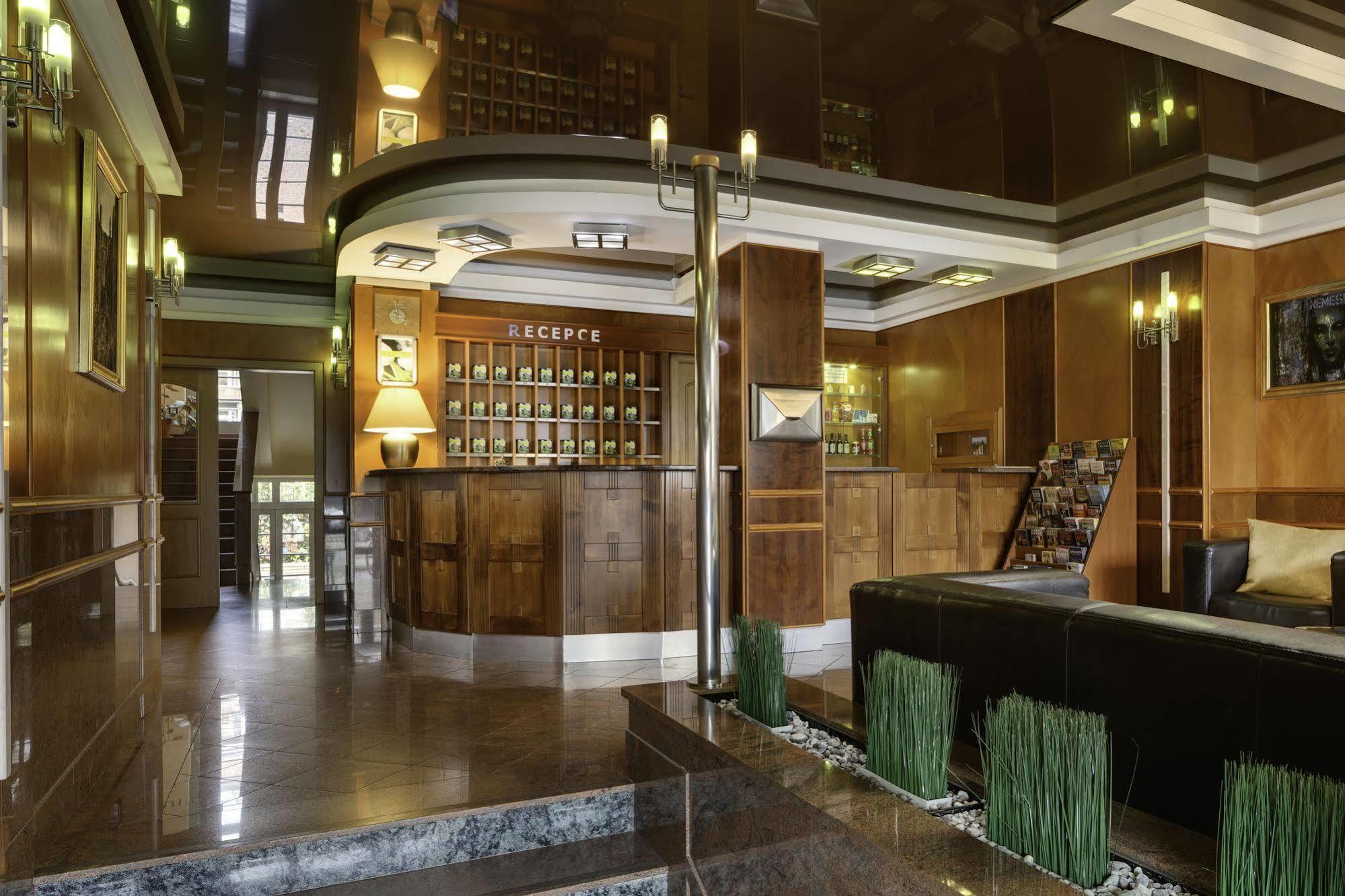 Oya Hotell Prag