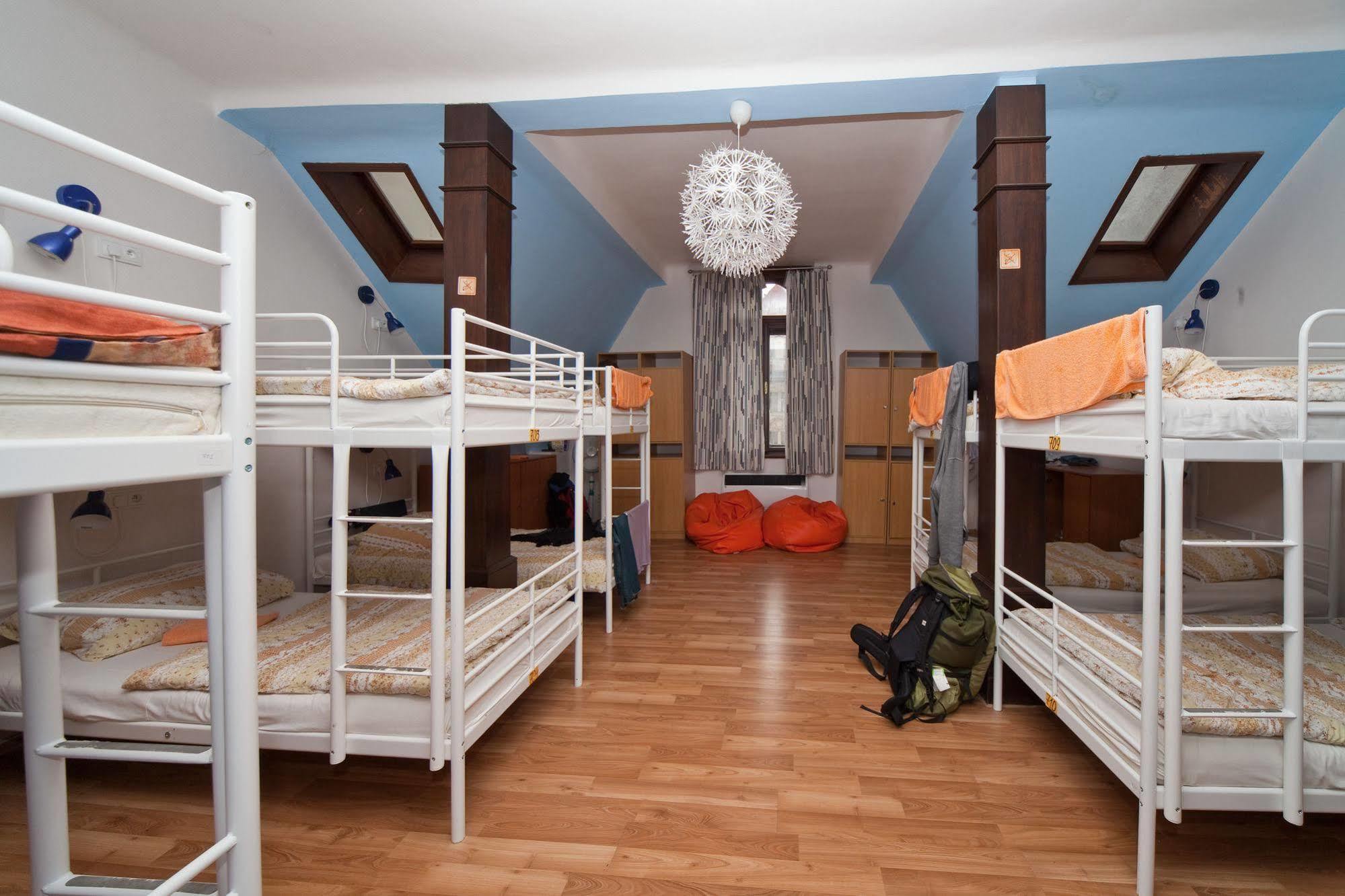 Vandrarhem Orange *