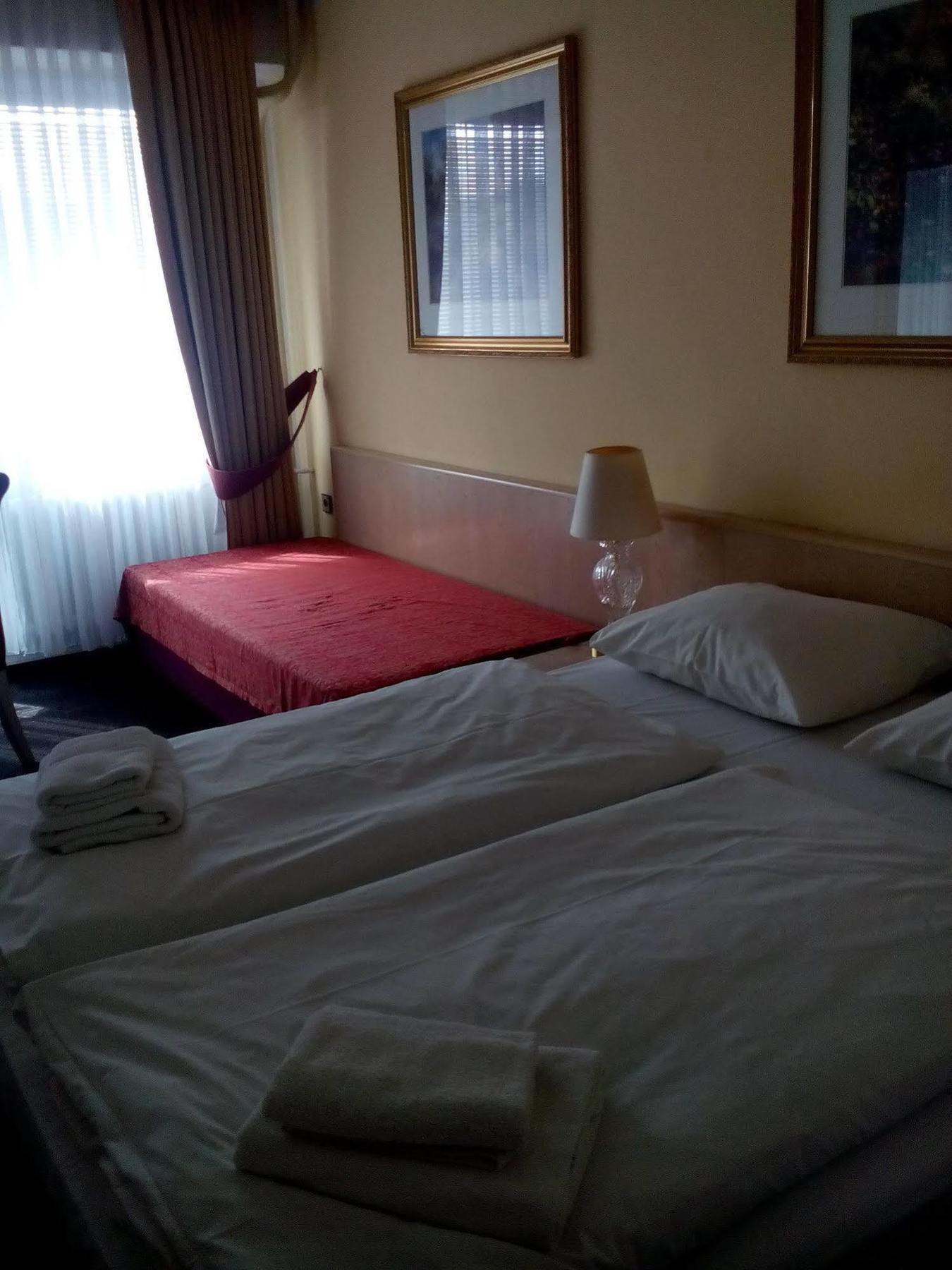Hotel Oaza Praha 3*