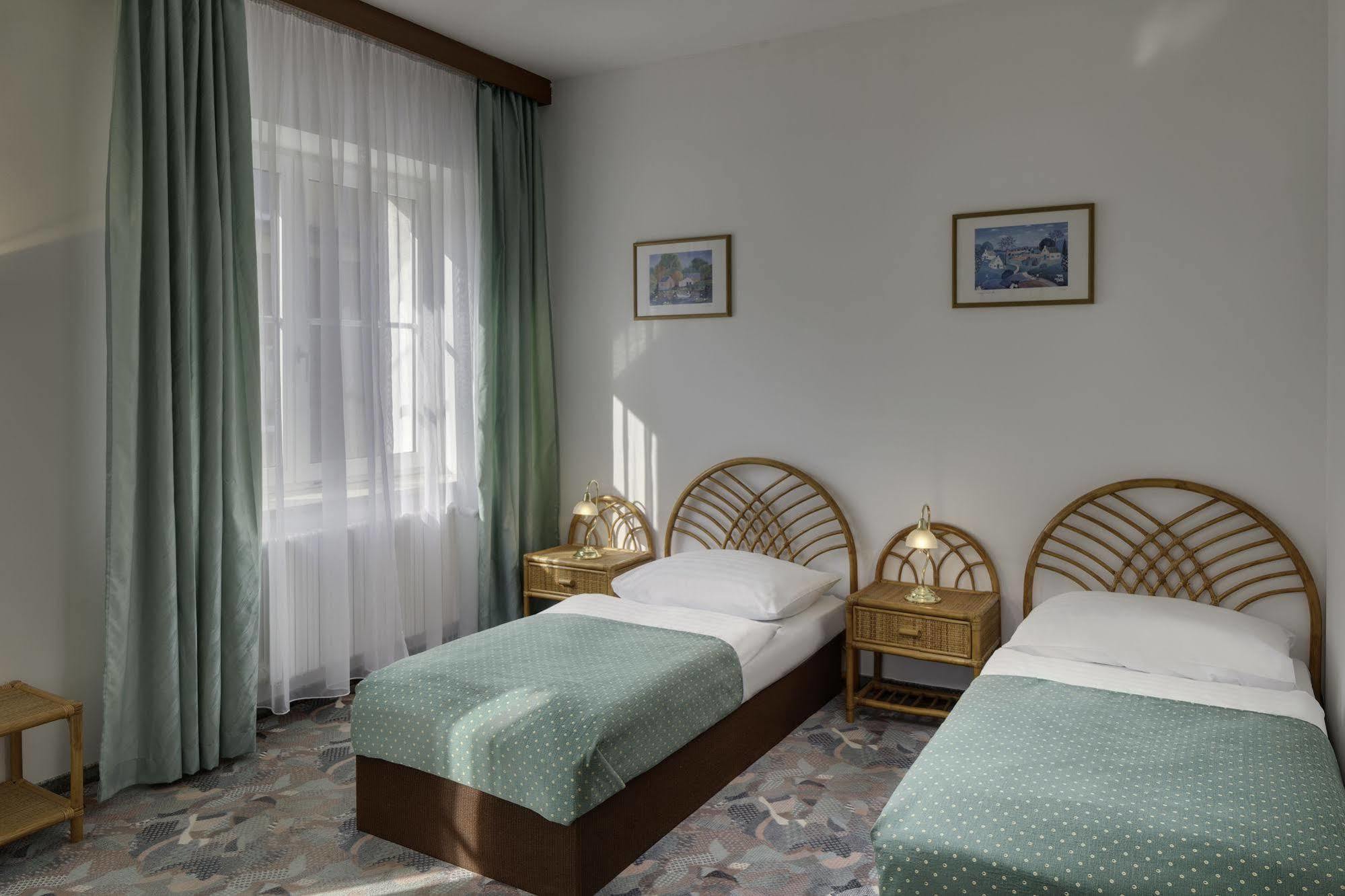 Otar Hotell