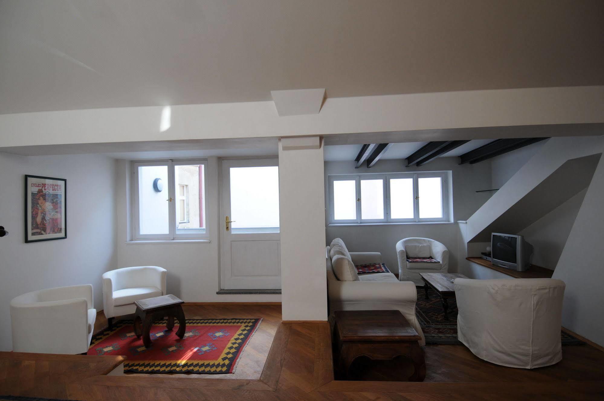 Pvh Charming Flats Odboru Apartment