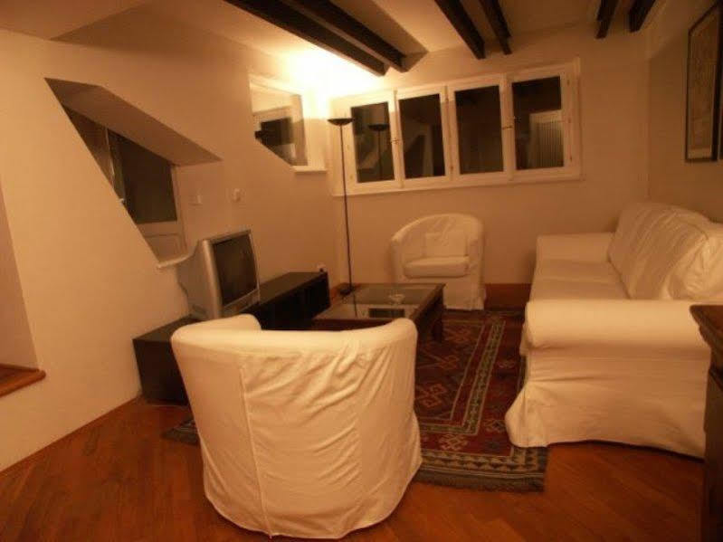Pvh Charming Flats Odboru Apartment