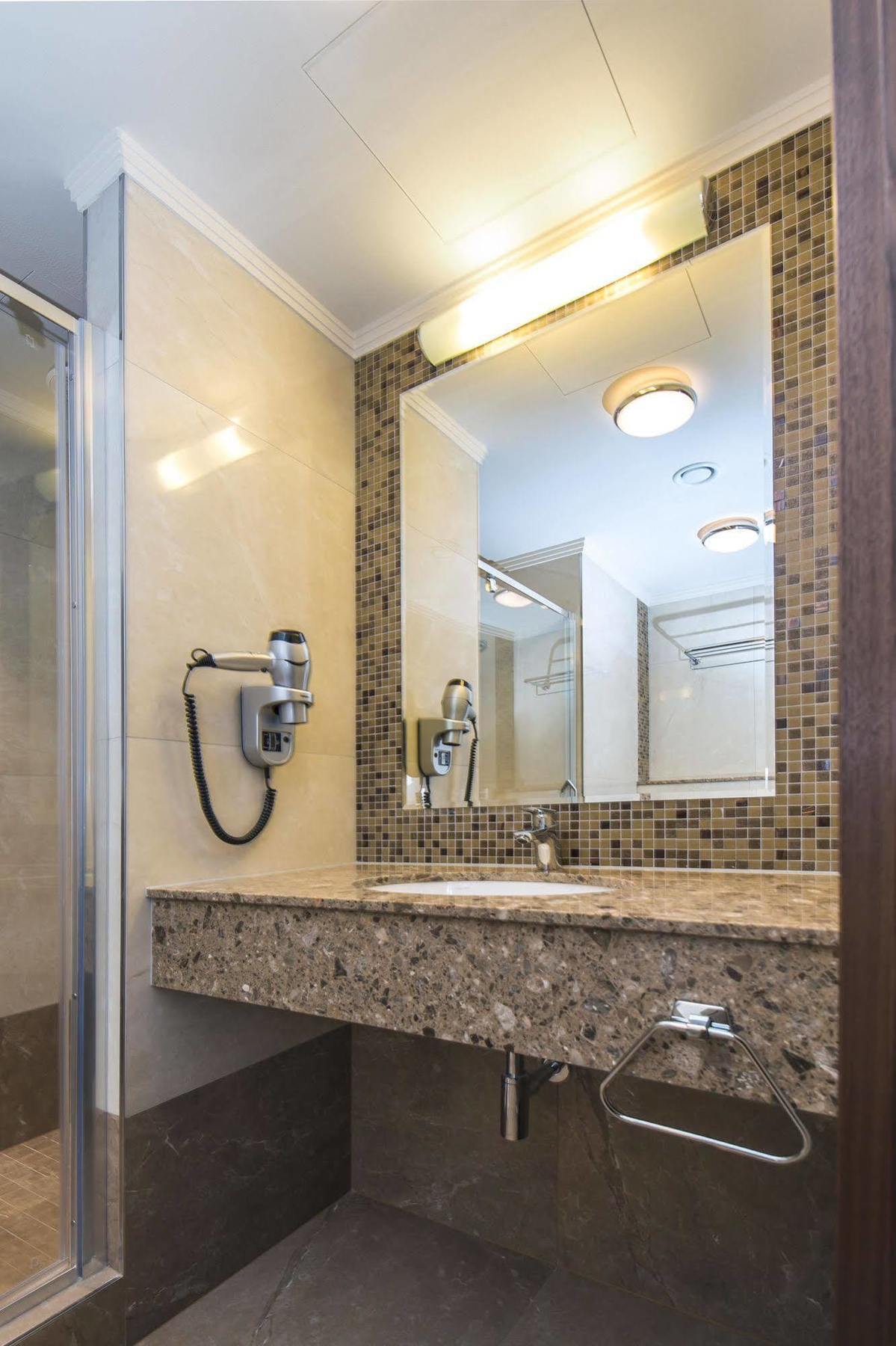 Hotel Merchants Crown Suites And Spa Prag