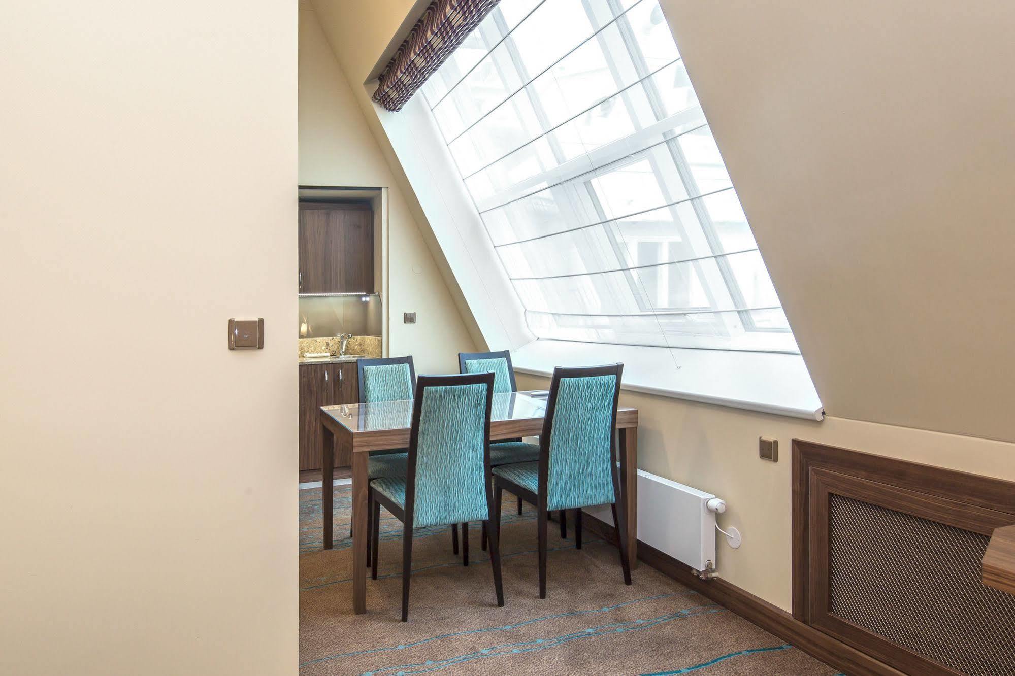 Hotel Merchants Crown Suites And Spa 5*