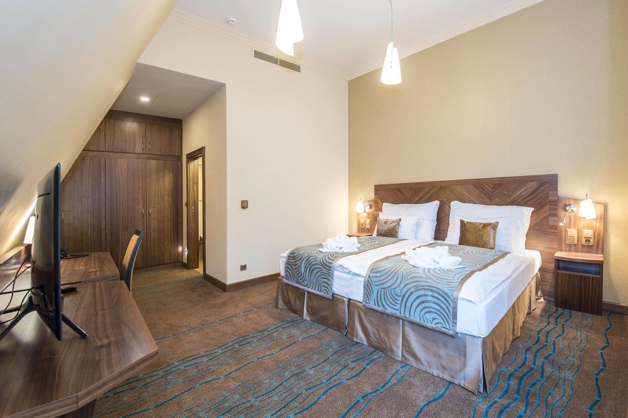 Merchants Crown Suites And Spa Hotel Prag