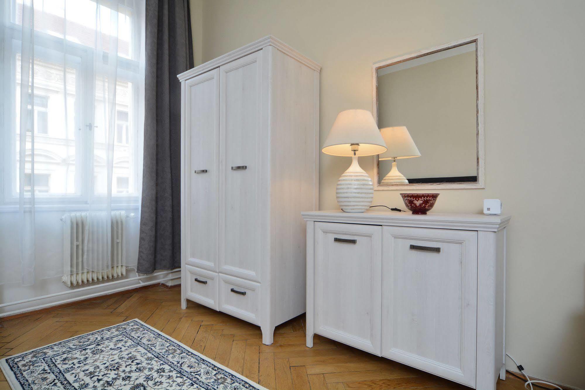 Amadeus Apartment *