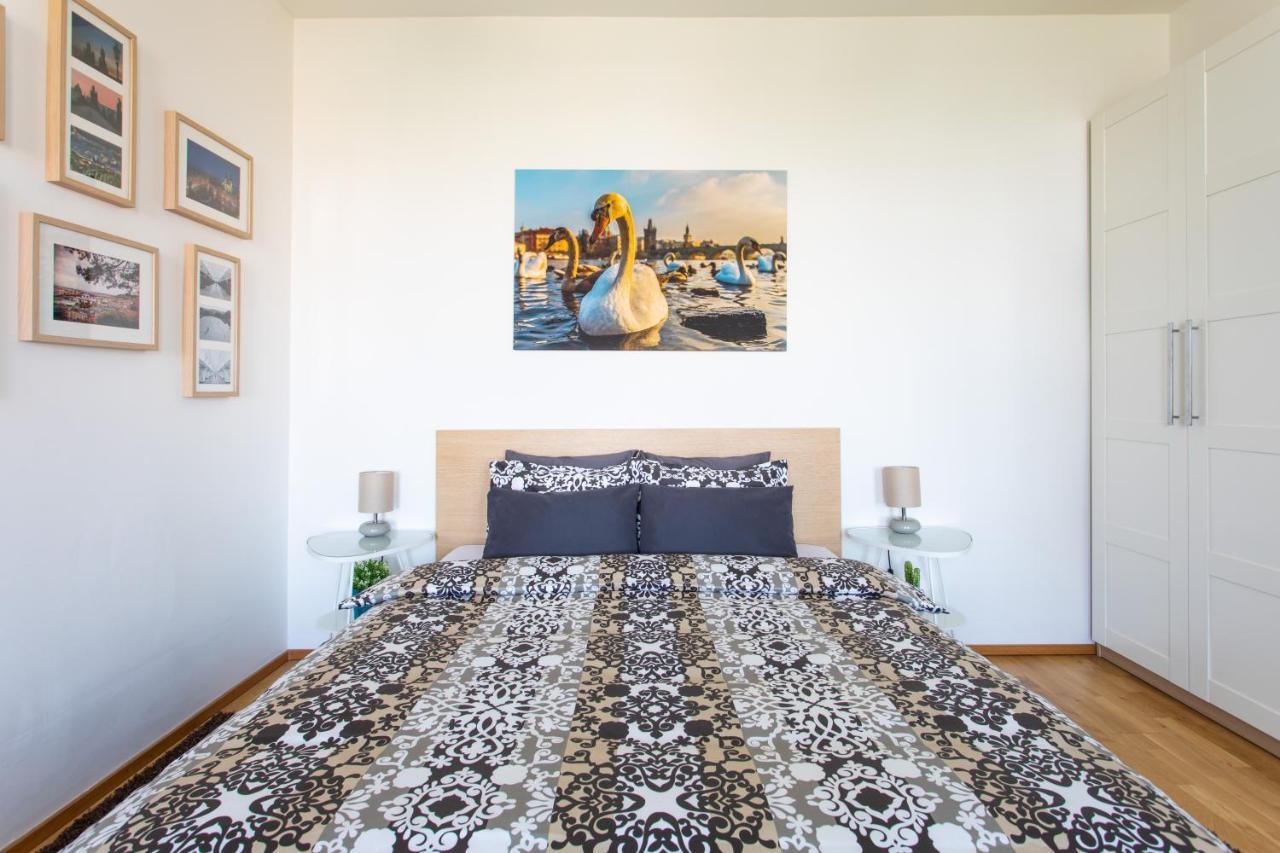 Vinohrad Apartment *