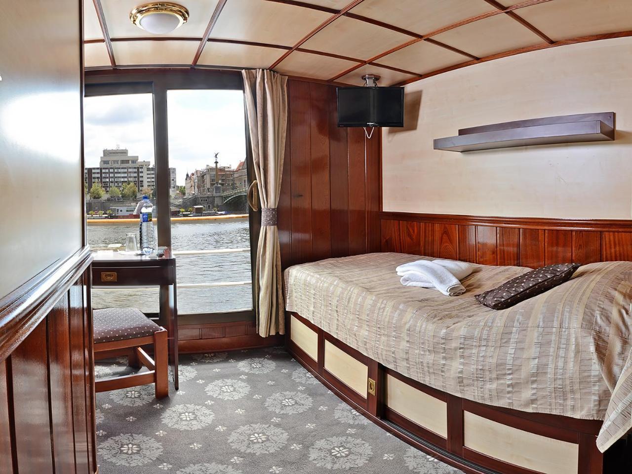 Båthotell Florentina Boat 3*