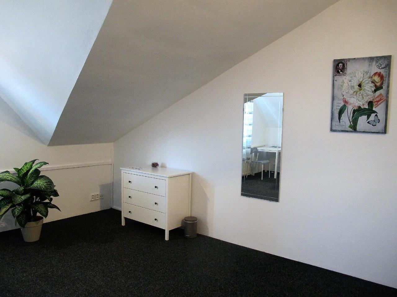 Arti Guest house
