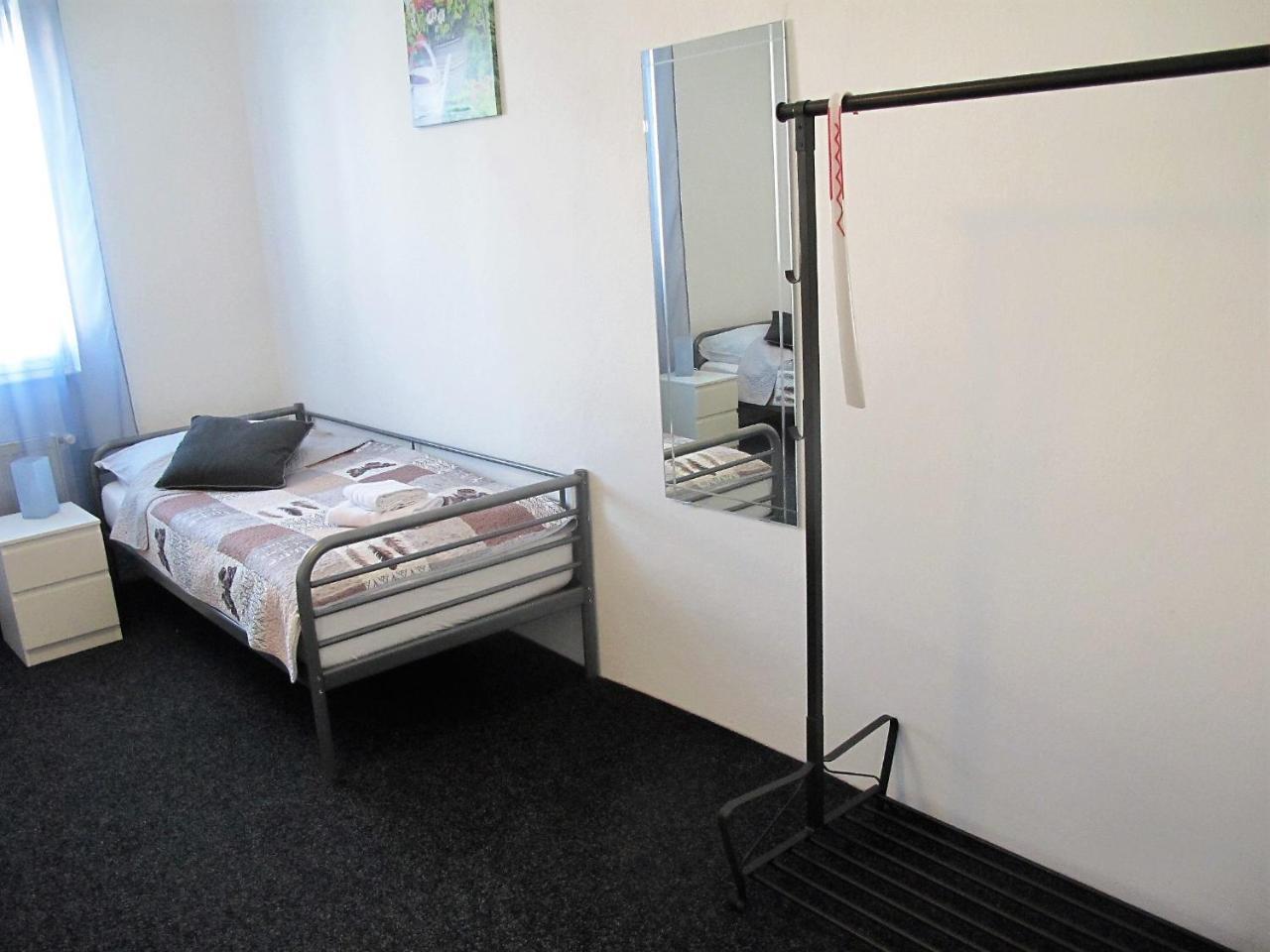 Arti Guest house