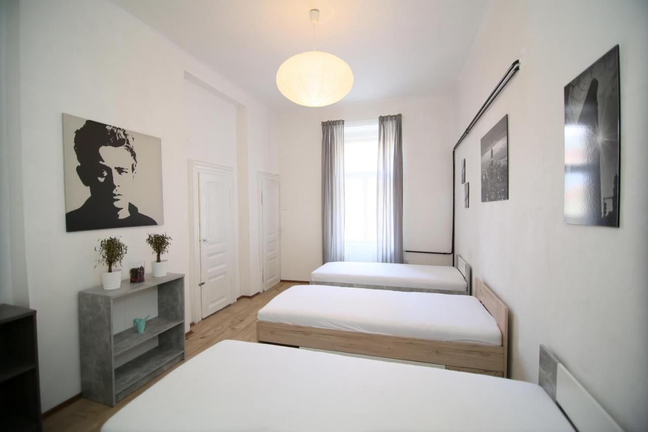 Beautiful Ujezd Apartment *