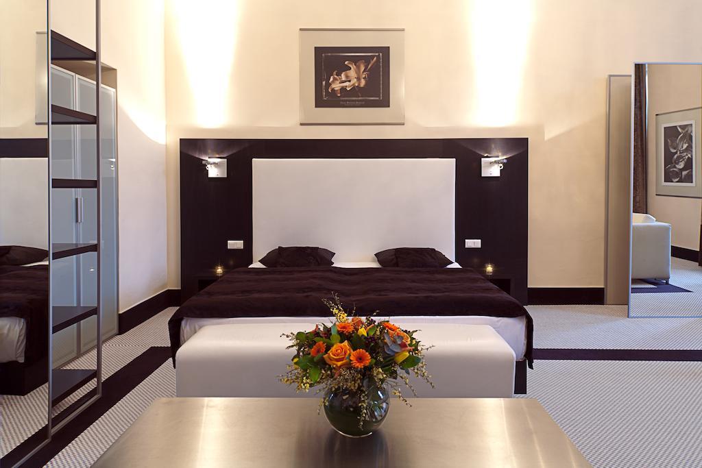 Old Town Square By Emblem Aparthotel Praha