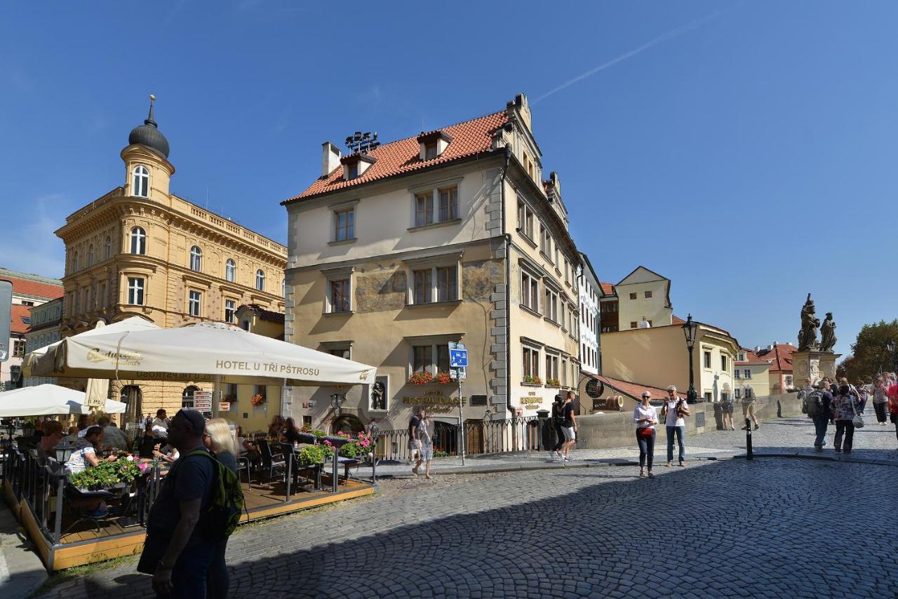 U 3 Pstrosu Hotel Prag