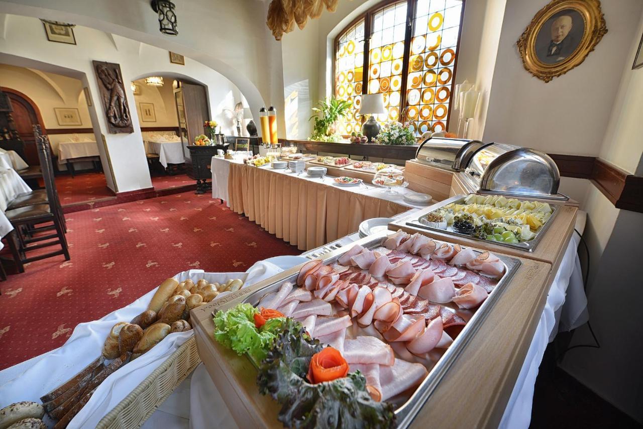 Hotell U 3 Pstrosu