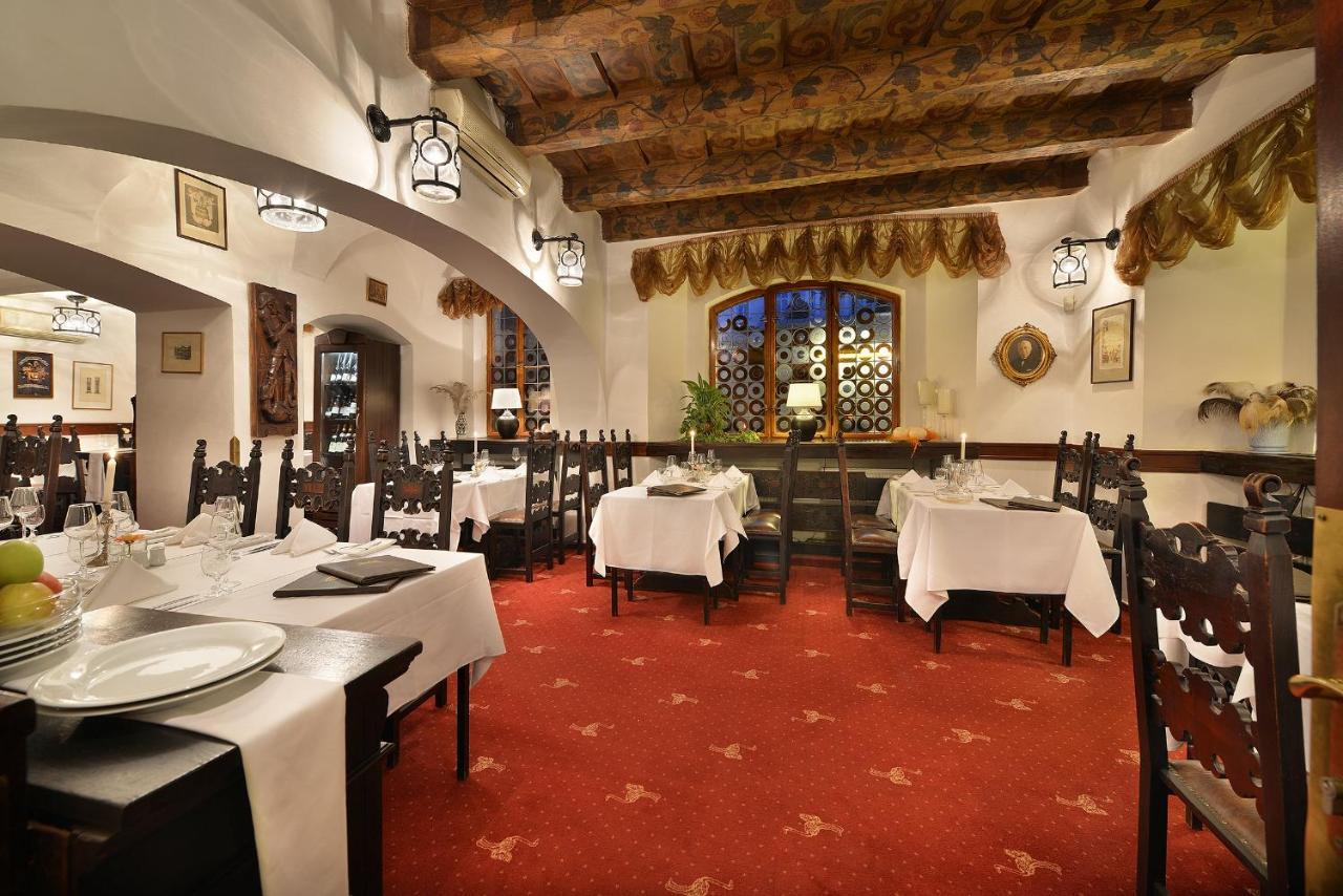 U 3 Pstrosu Hotell