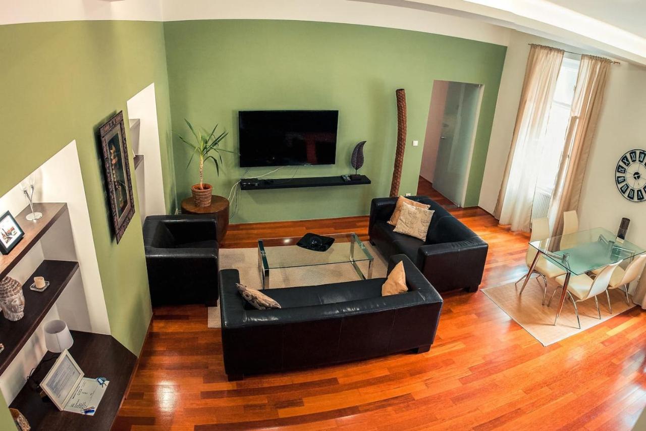 ★5 Star Living-amazing 2bed|2bath Apt-old Town Sq Apartment