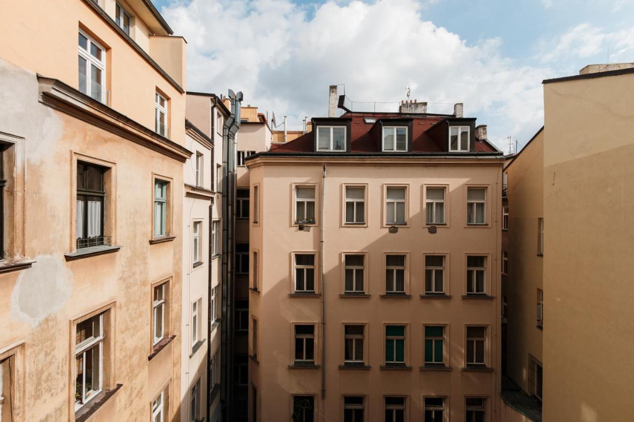 Days - Stylish New Town * Prag