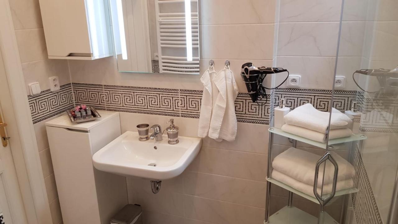 Pragueone Apartment,a/c,terrace * Prague