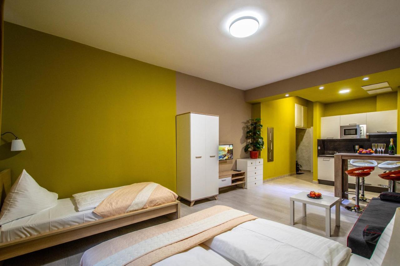 Executive Bright Apt. By Ruterra * Prague