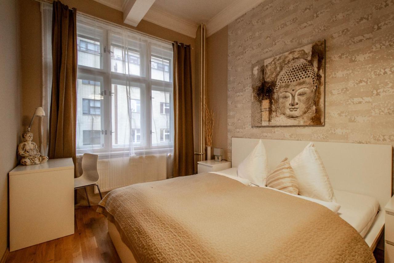 Design By Ruterra Prag