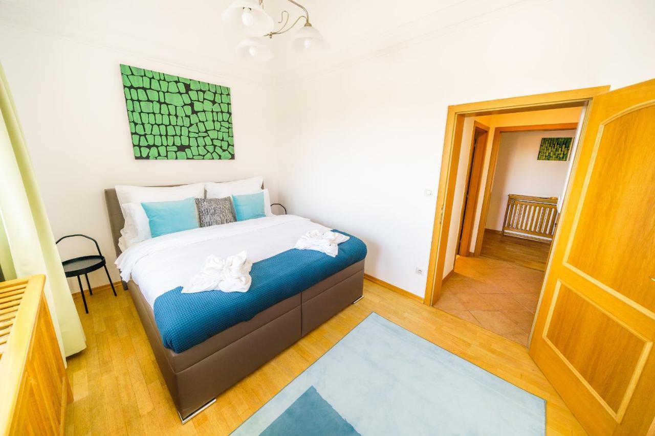 Alone 5br+3bath Penthouse In Center Of Apartment Prag