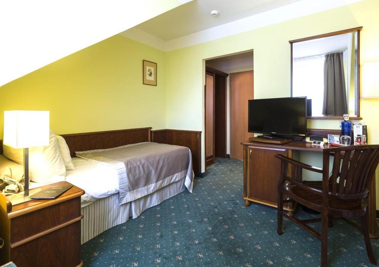 Selsky Dvur - Bohemian Village Courtyard 4*