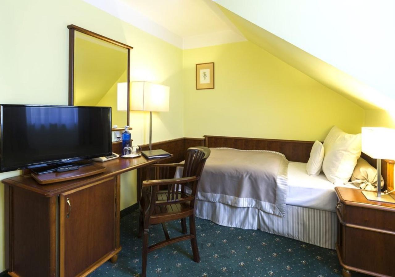 Hotel Selsky Dvur - Bohemian Village Courtyard 4*