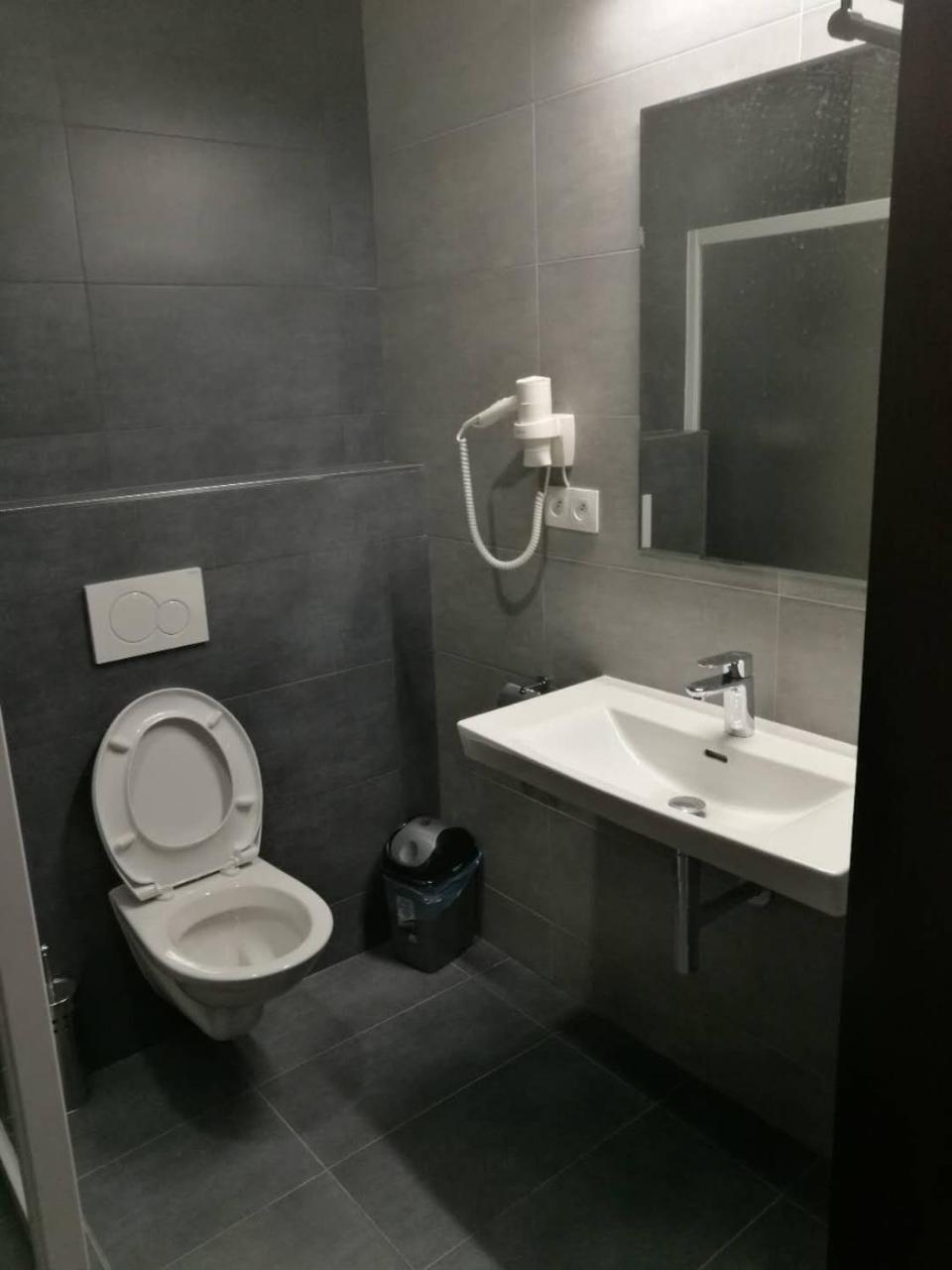 Hotell Sun-house Pension&restaurant -parkingfree-