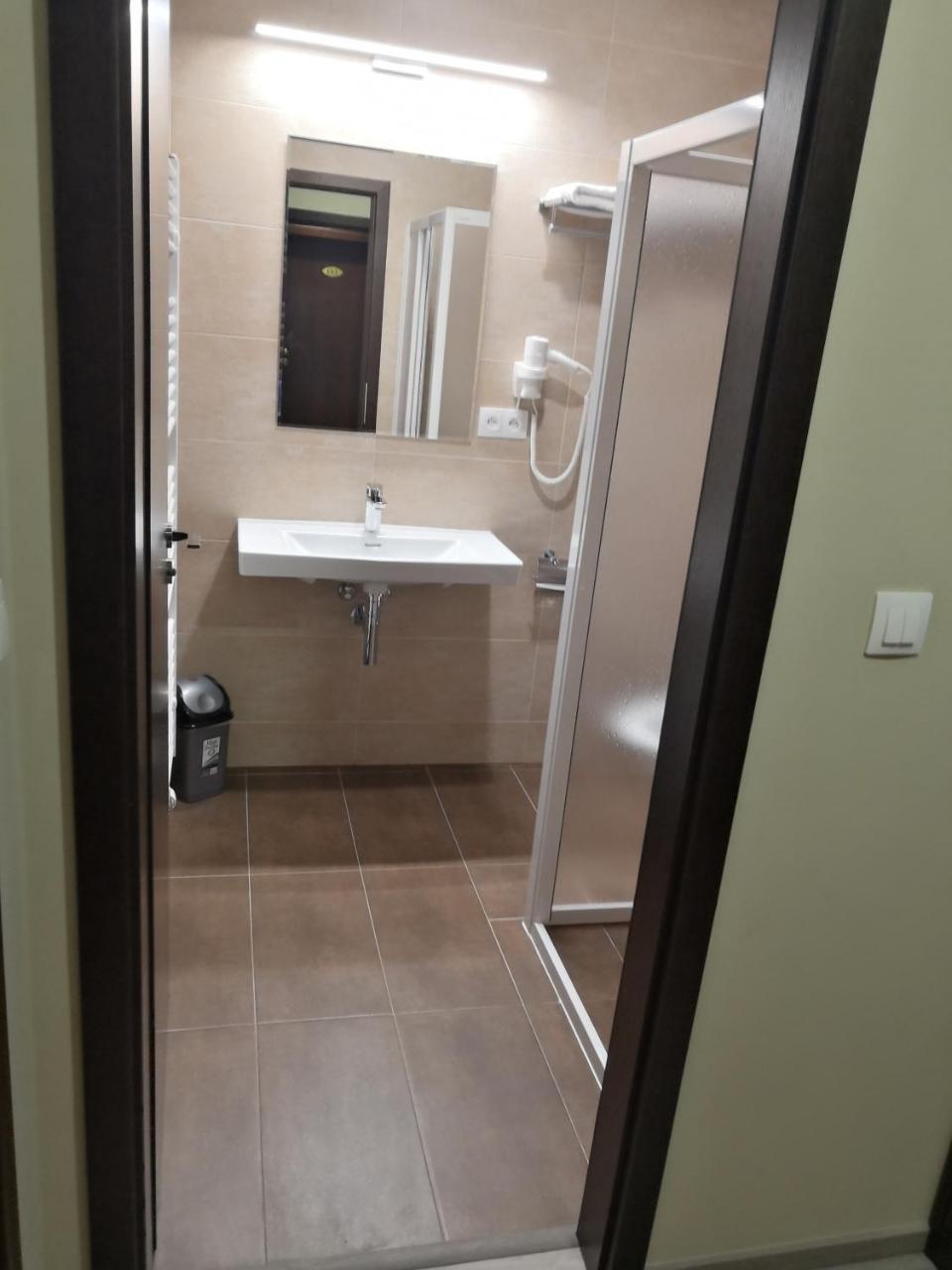 Sun-house Pension&restaurant -parkingfree- Hotell Prag