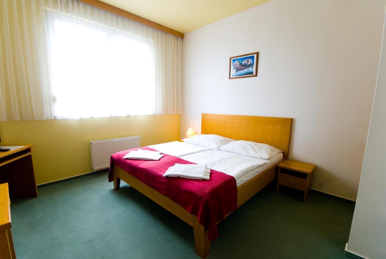 Smaragd Hotell 3*