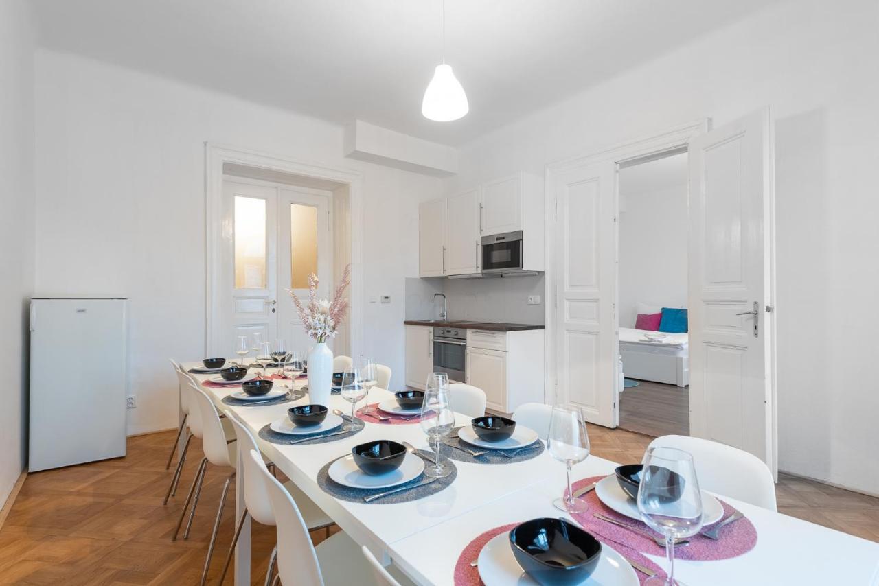 Tesnov Grande Apartment Prag