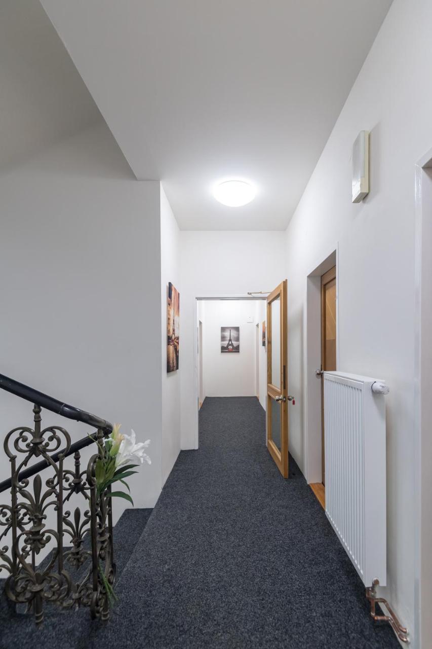 Affinity 2 Hotel