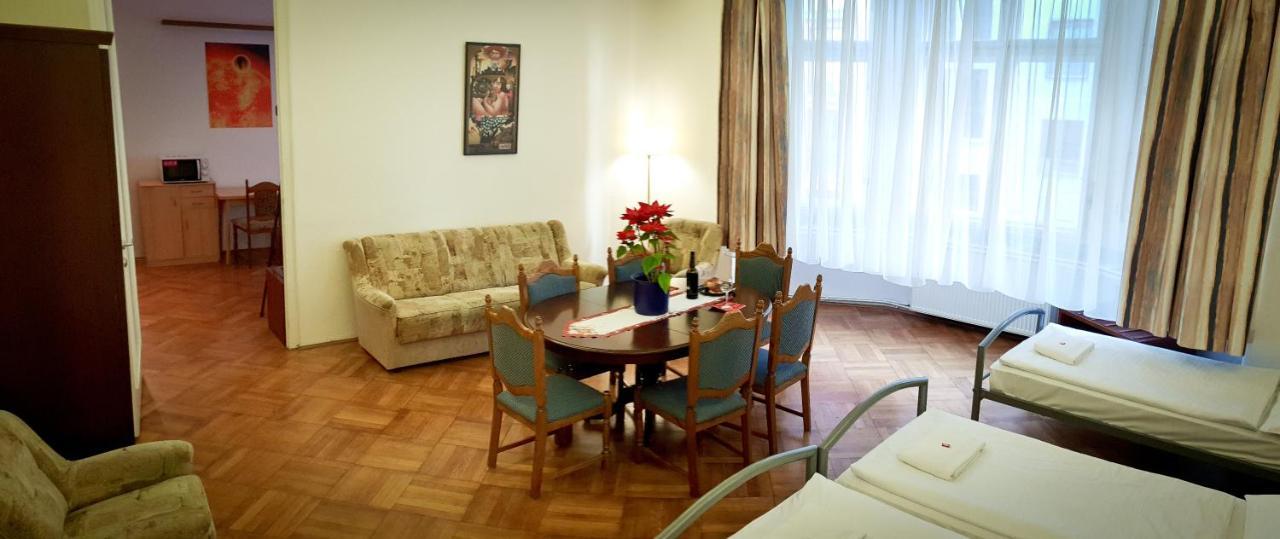 Apartment Happy For Friends *