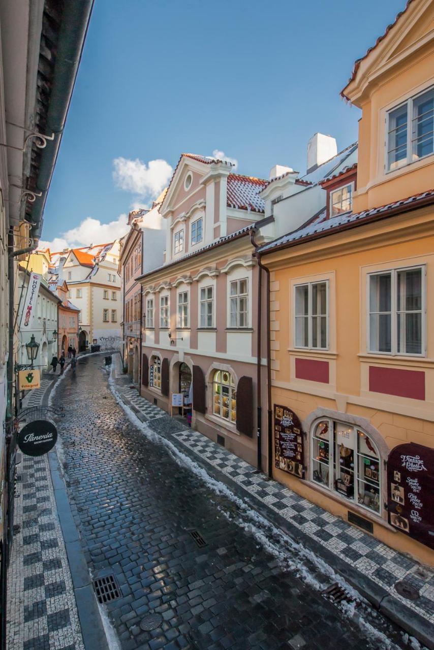 Golden Sheep Apartments Near Charles Bridge Prag