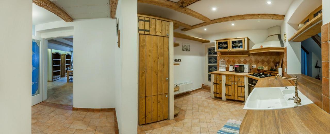 Golden Sheep Apartments Near Charles Bridge Apartment *