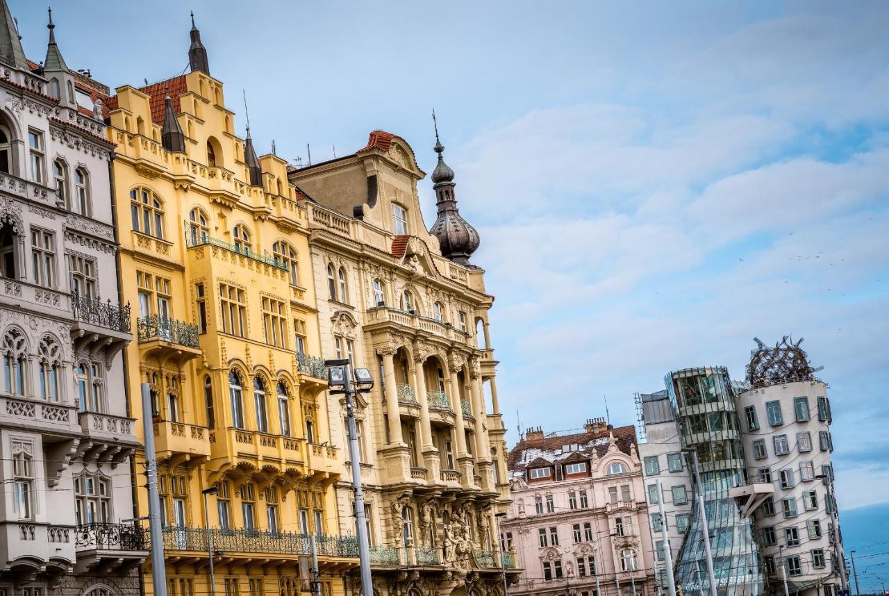 Apartment 5br 2bath Masarykovo Nabrezi Prag