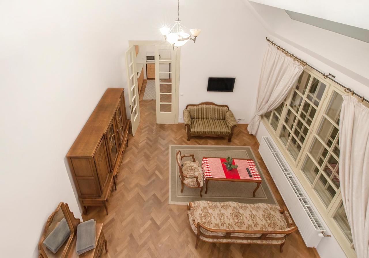Golden Sheep Apartments Near Charles Bridge Apartment *