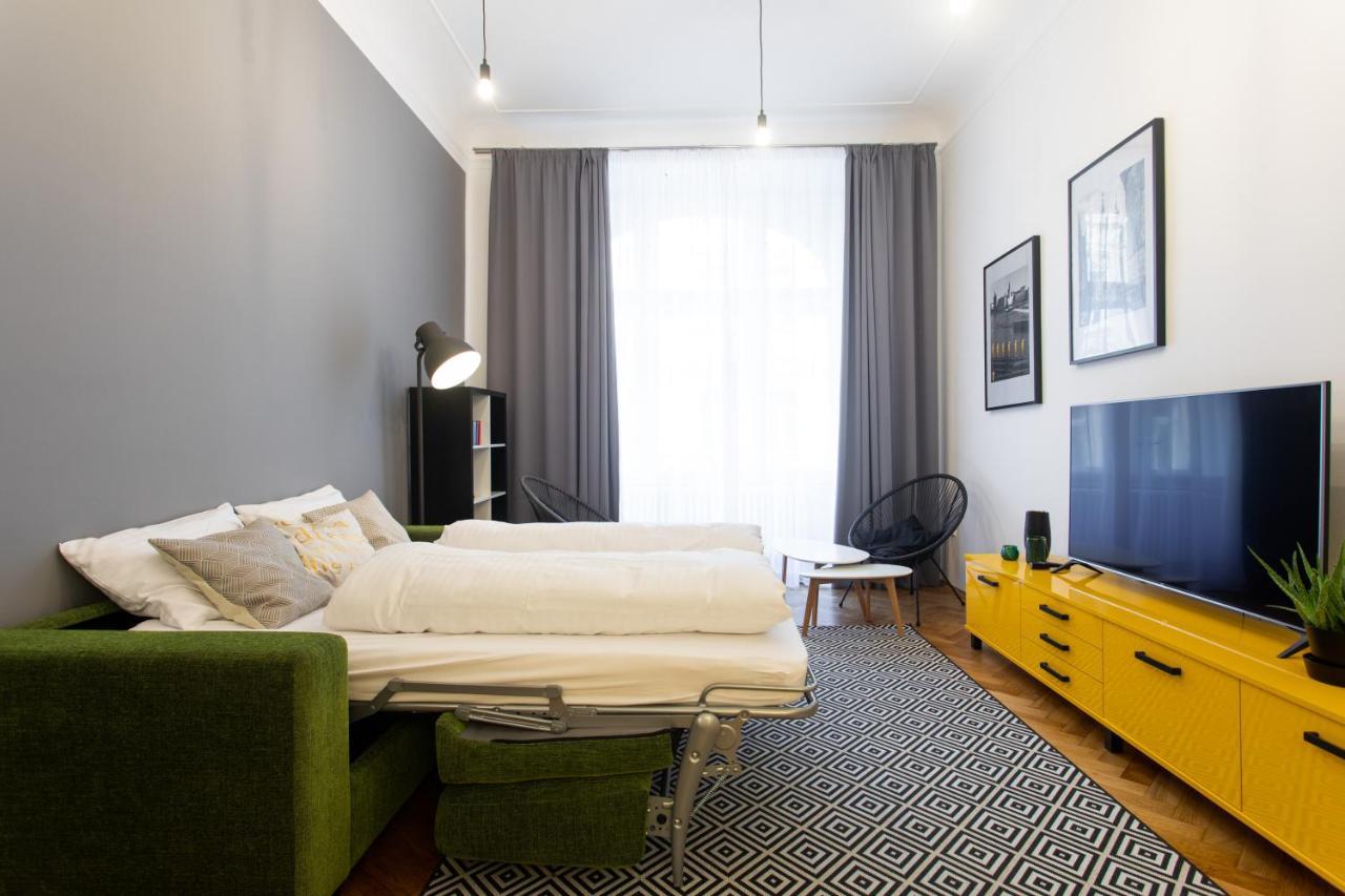 Apartment Spacious Near The River Prag