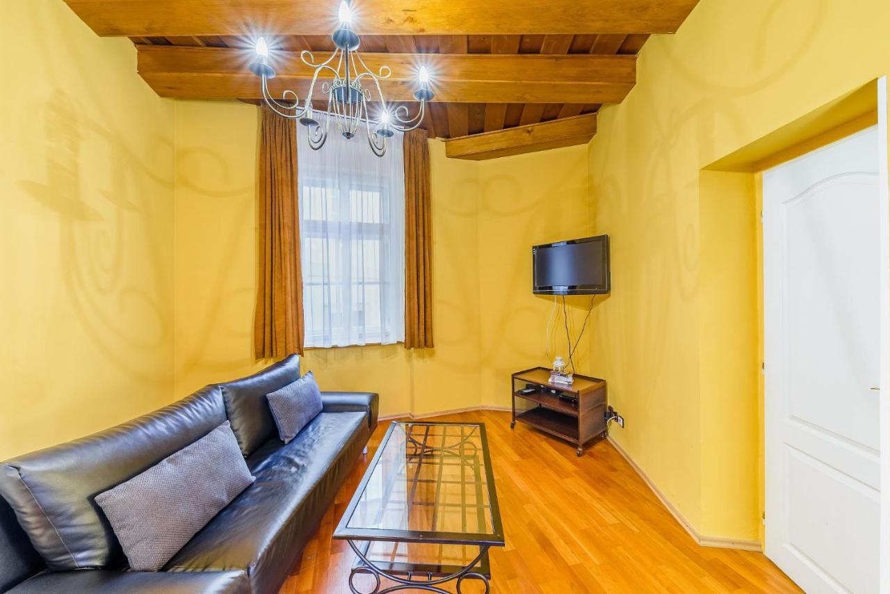 Seven Angels Apartment
