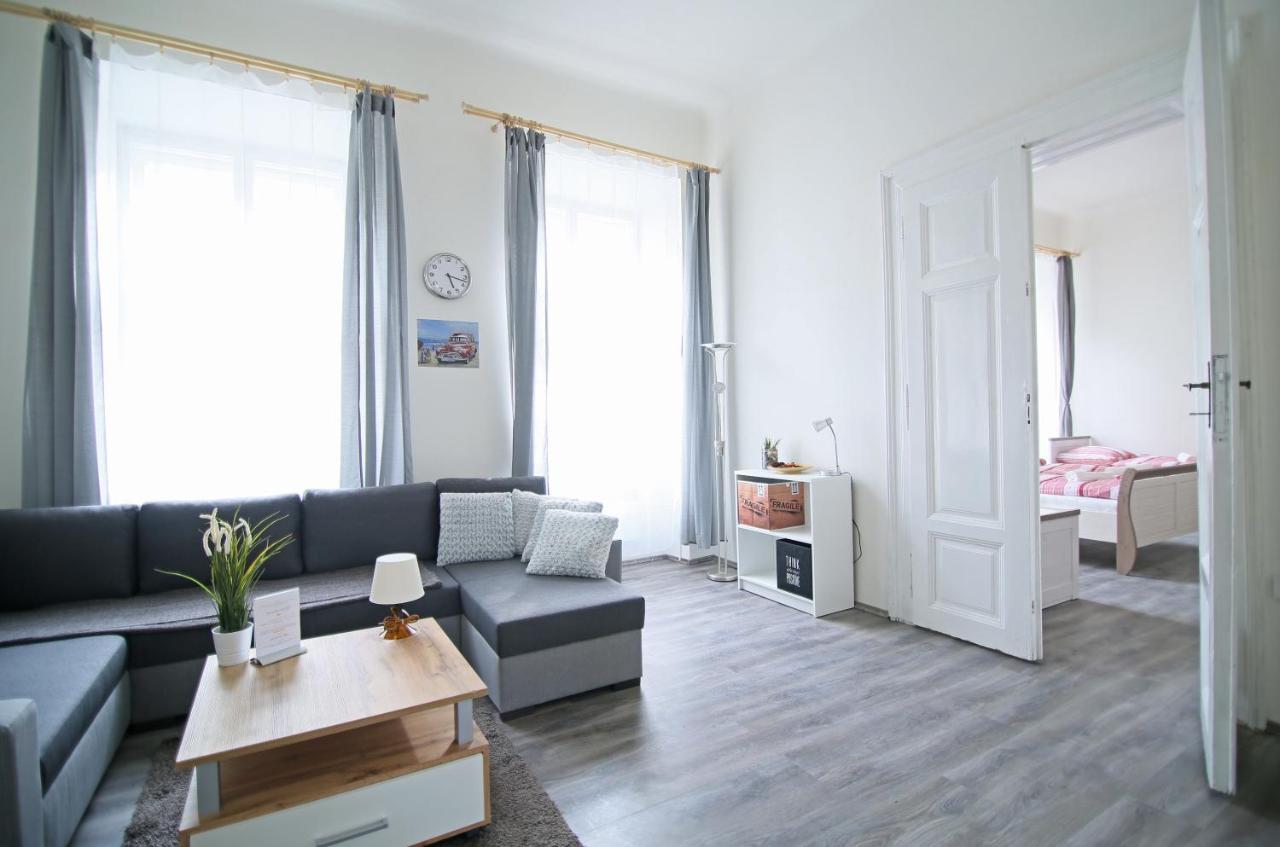 Beautiful Mala Strana Apartment *