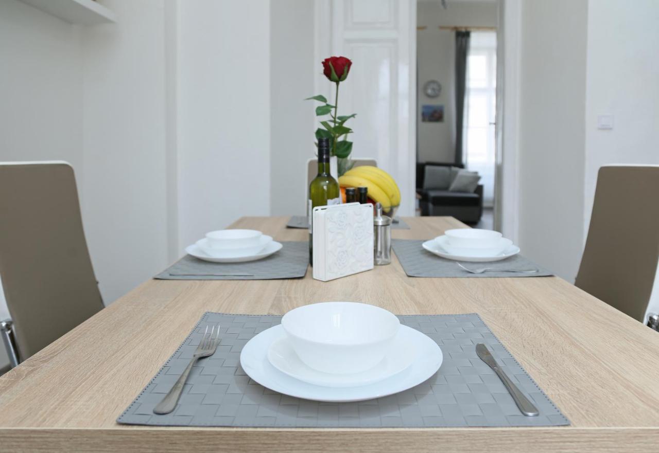 Apartment Beautiful Mala Strana