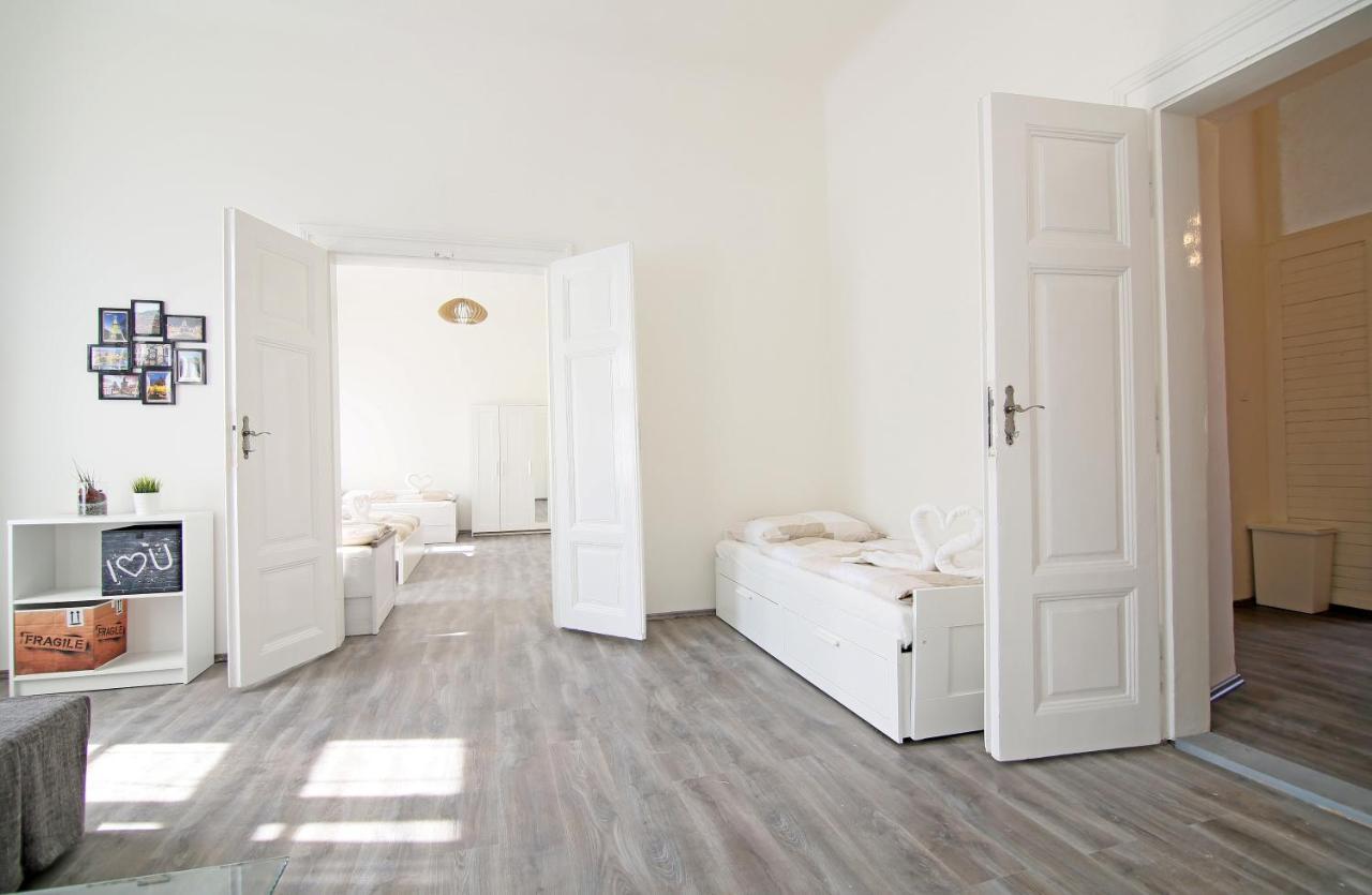 Beautiful Mala Strana Apartment