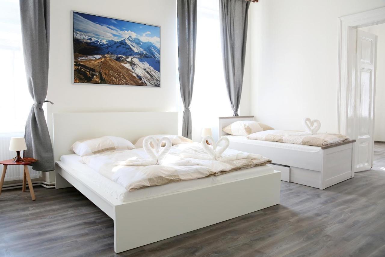 Beautiful Mala Strana Apartment