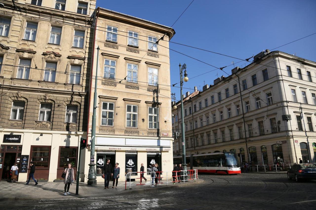 Beautiful Mala Strana Apartment