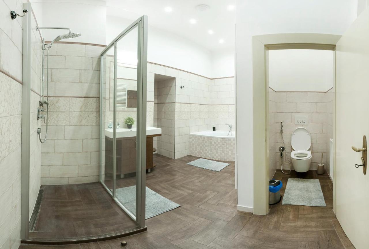 Apartment Golden Sheep Apartments Near Charles Bridge Prag