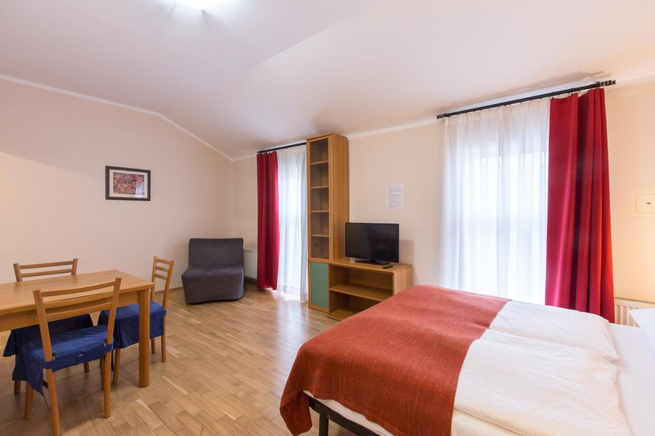 Duskova Apartment Prag
