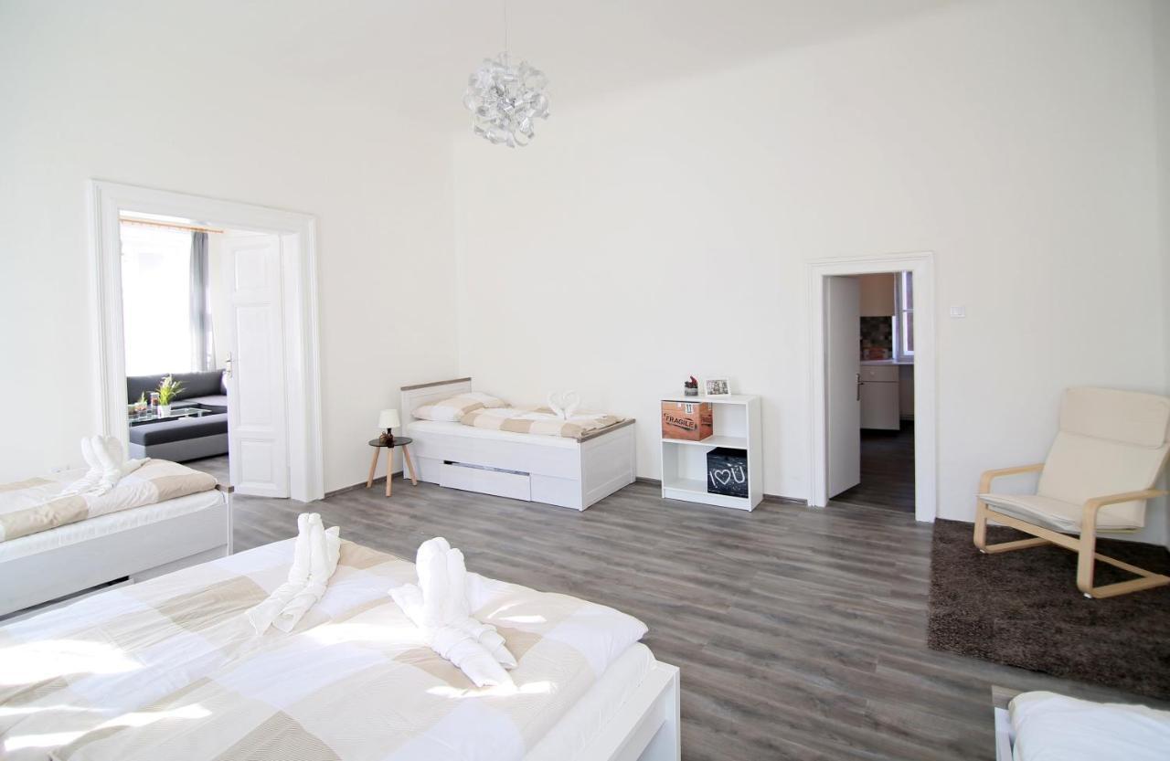 Beautiful Mala Strana Apartment Prague