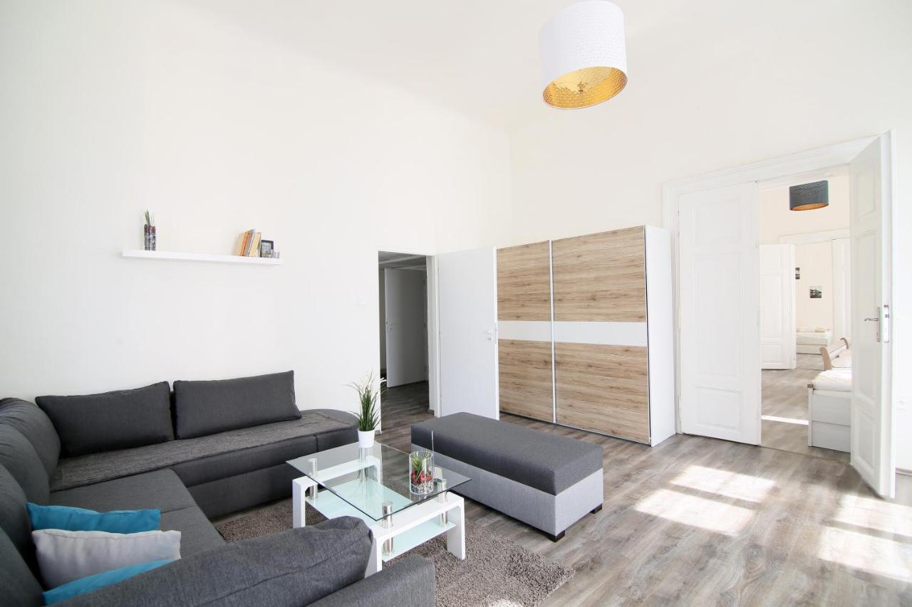 Beautiful Mala Strana Apartment *