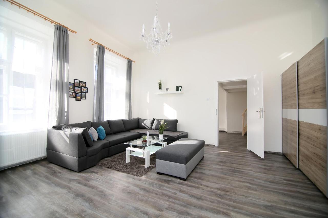 Beautiful Mala Strana Apartment *