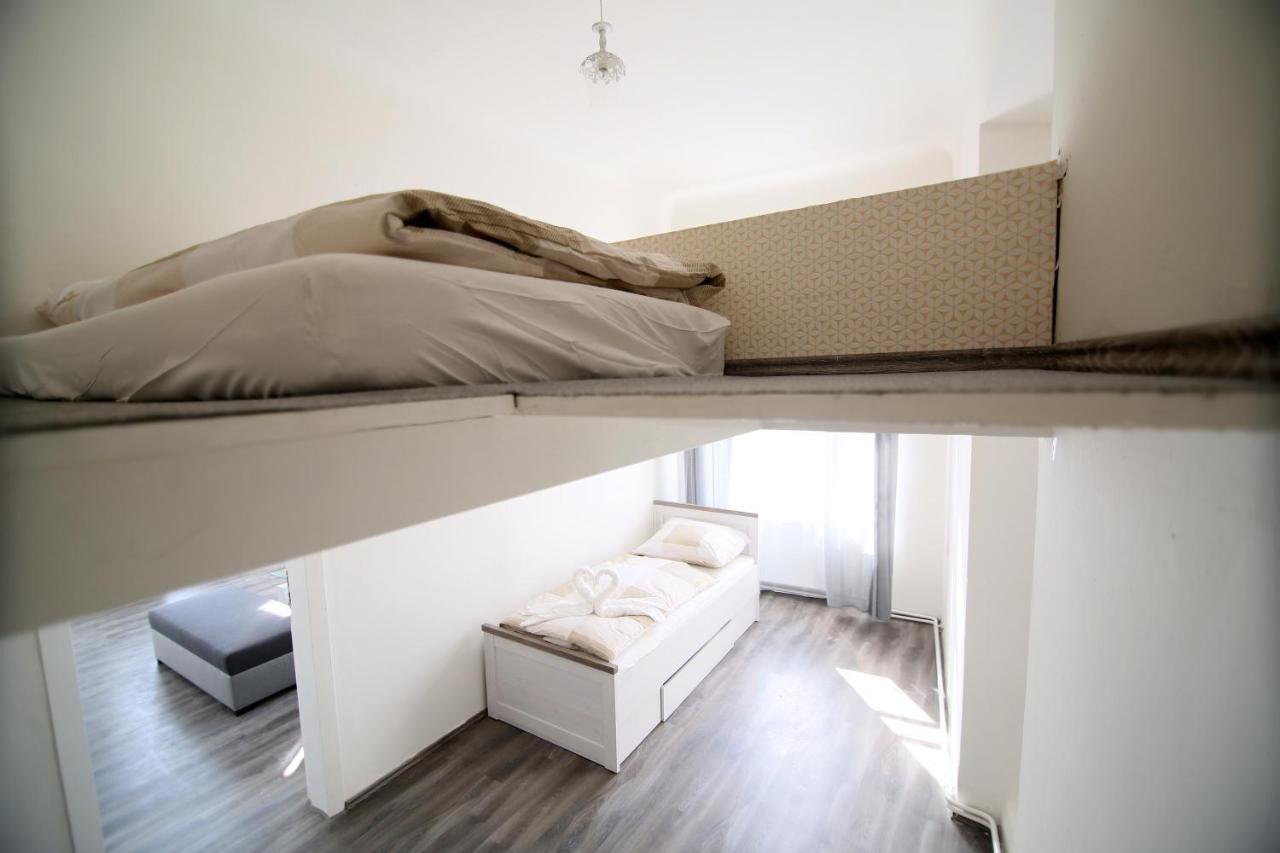 Apartment Beautiful Mala Strana *